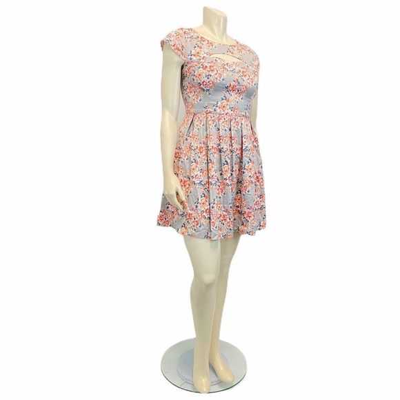 Lc Lauren Conrad Women's Sz 10 Gray Floral Sweetheart Pleated Pocket Dress - Picture 2 of 6